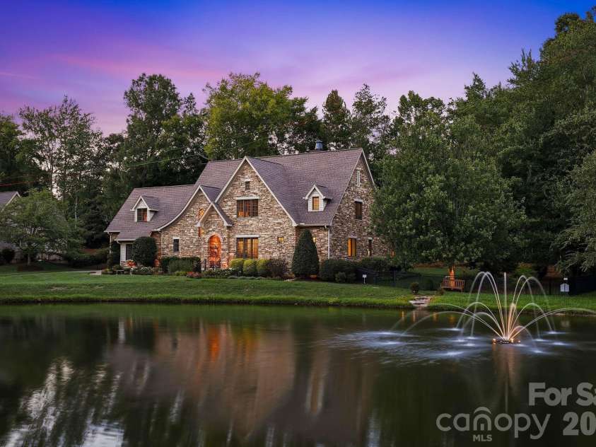 21314 Olde Quarry Lane, Cornelius, NC 28031.  MLS# CAR4415914, YatesRealty ID 47944. 