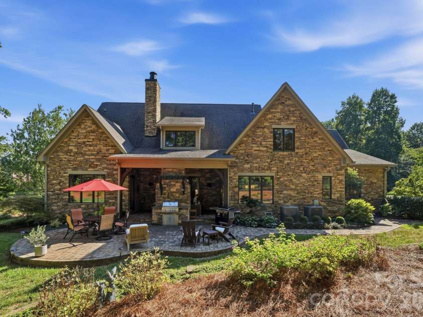 21314 Olde Quarry Lane, Cornelius, NC 28031.  MLS# CAR4415914, YatesRealty ID 47944. 