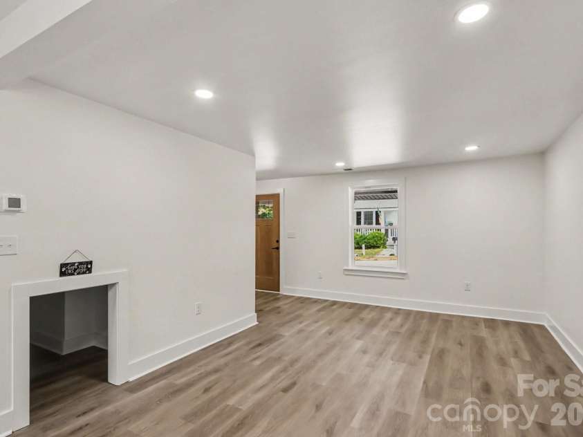 93 st mary Avenue, Concord, NC 28025.  MLS# CAR4413122, YatesRealty ID 47946. 