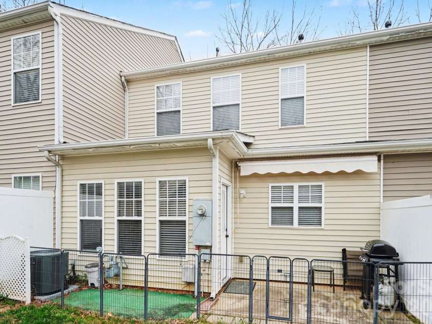 5518 Santeelah Court, Charlotte, NC 28217.  MLS# CAR4354218, YatesRealty ID 4795. 