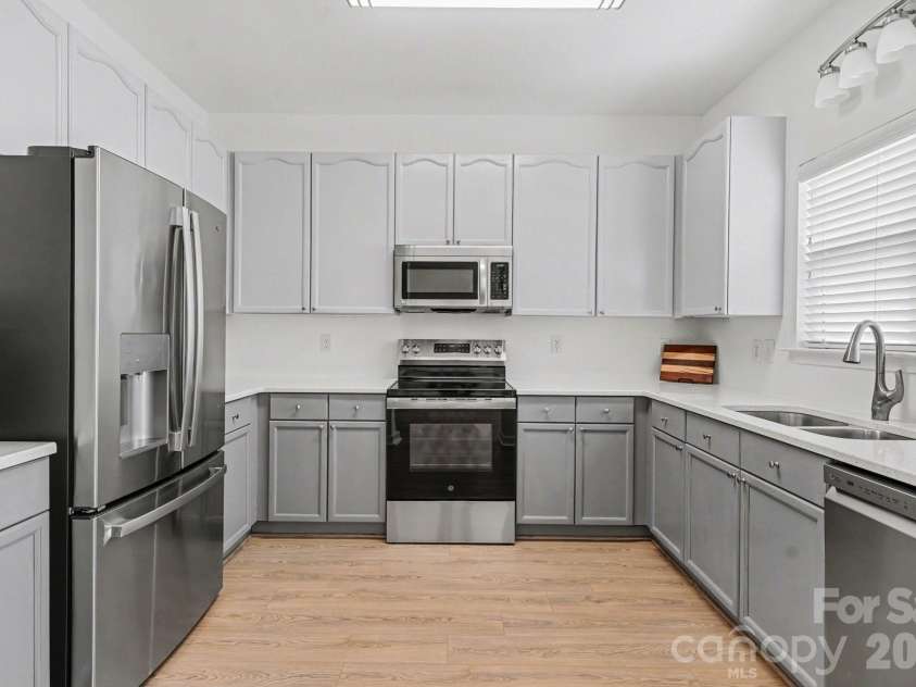 5518 Santeelah Court, Charlotte, NC 28217.  MLS# CAR4354218, YatesRealty ID 4795. 
