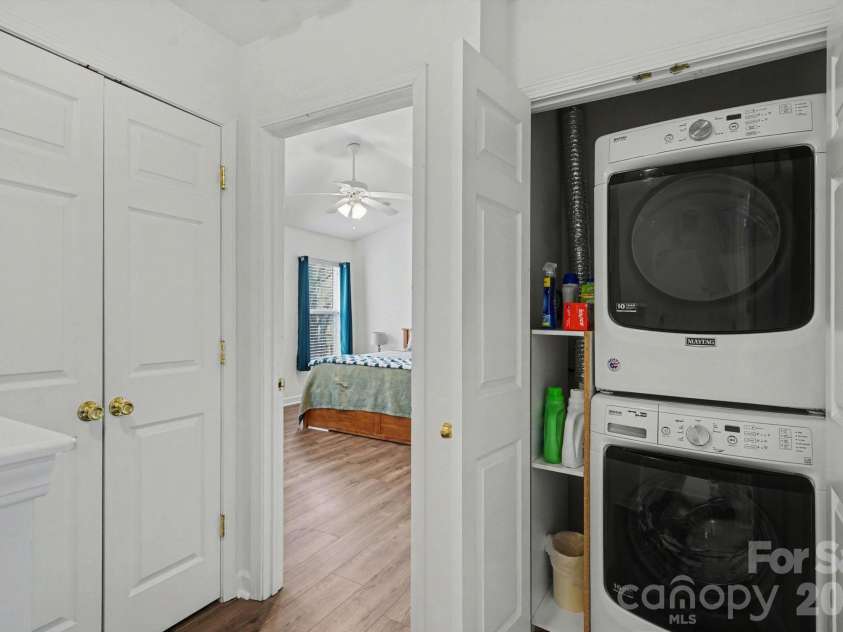 5518 Santeelah Court, Charlotte, NC 28217.  MLS# CAR4354218, YatesRealty ID 4795. 