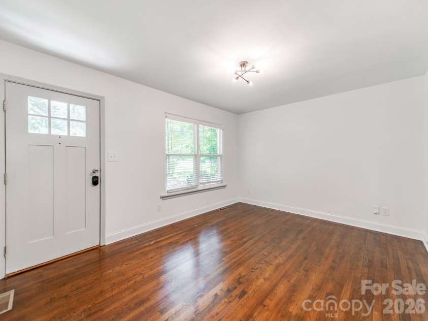 3032 Edsel Place, Charlotte, NC 28205.  MLS# CAR4413489, YatesRealty ID 47950. 