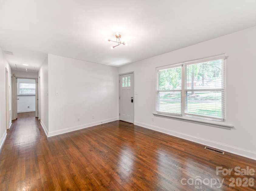 3032 Edsel Place, Charlotte, NC 28205.  MLS# CAR4413489, YatesRealty ID 47950. 