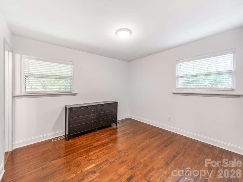 3032 Edsel Place, Charlotte, NC 28205.  MLS# CAR4413489, YatesRealty ID 47950. 