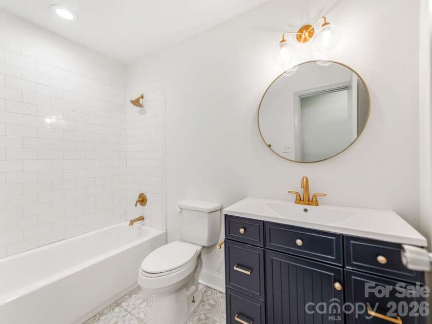 3032 Edsel Place, Charlotte, NC 28205.  MLS# CAR4413489, YatesRealty ID 47950. 