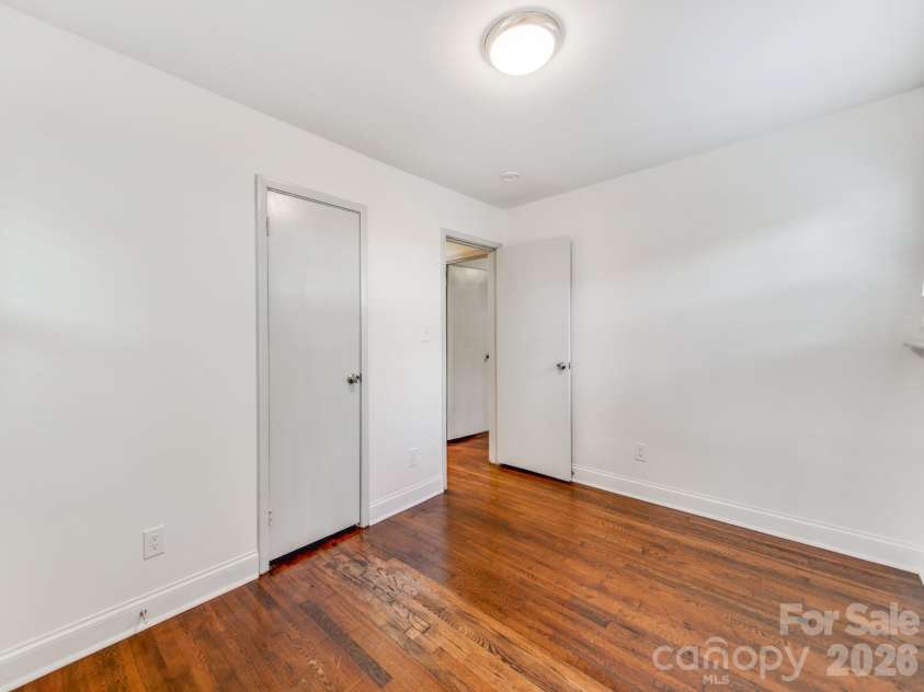 3032 Edsel Place, Charlotte, NC 28205.  MLS# CAR4413489, YatesRealty ID 47950. 