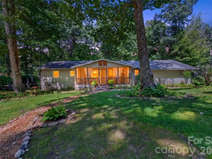 42 Timothy Lane, Candler, NC 28715.  MLS# CAR4419868, YatesRealty ID 47953. A beautiful setting