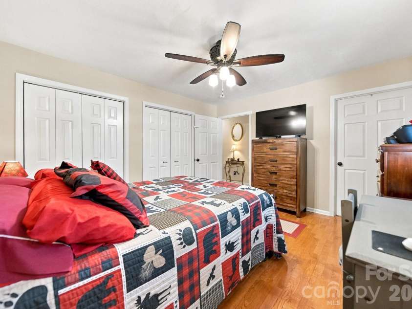 803 Whetstone Place, Conover, NC 28613.  MLS# CAR4419841, YatesRealty ID 47956. 