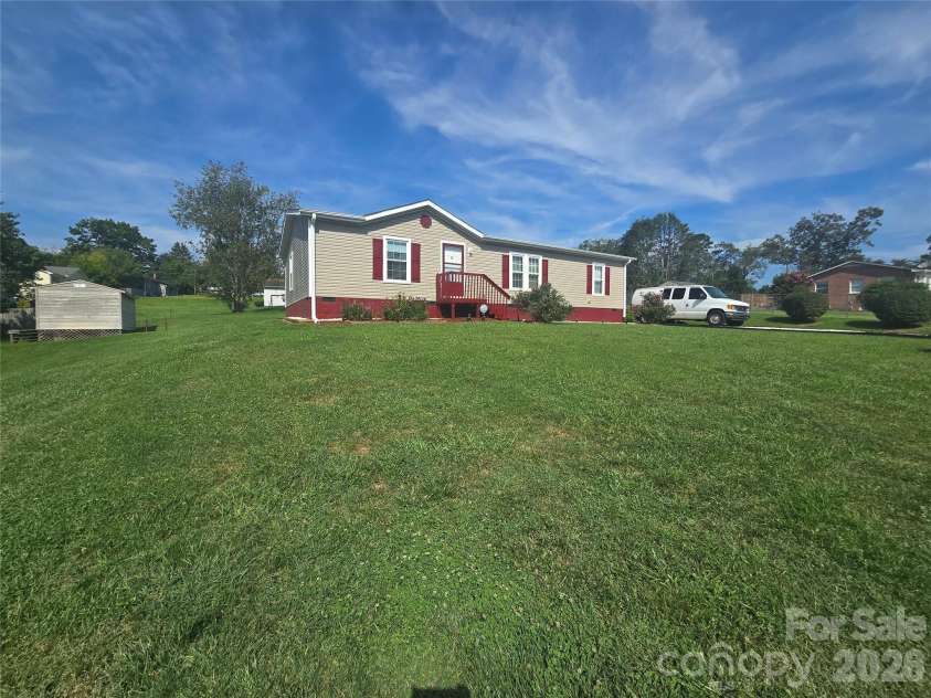 10 Brad Street, Asheville, NC 28803.  MLS# CAR4419849, YatesRealty ID 47957. 