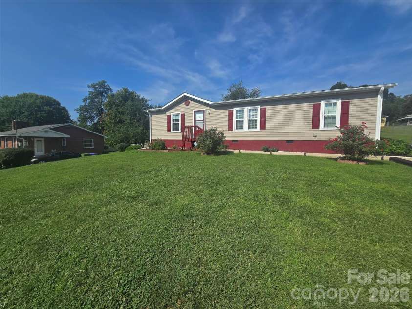 10 Brad Street, Asheville, NC 28803.  MLS# CAR4419849, YatesRealty ID 47957. 