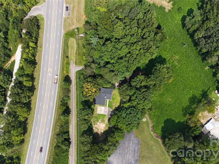 182 US 221 Business Extension, Marion, NC 28752.  MLS# CAR4419854, YatesRealty ID 47959. 