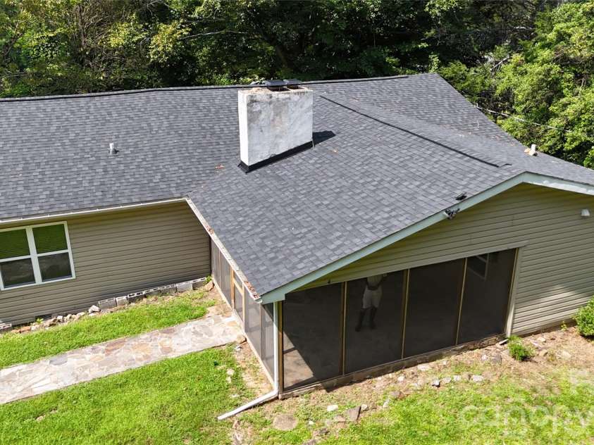 182 US 221 Business Extension, Marion, NC 28752.  MLS# CAR4419854, YatesRealty ID 47959. 