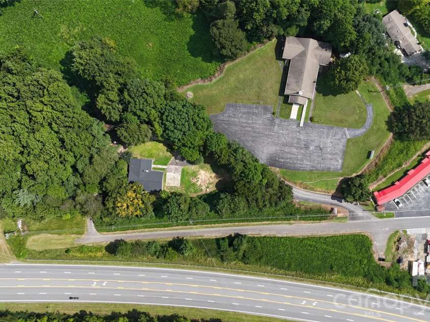 182 US 221 Business Extension, Marion, NC 28752.  MLS# CAR4419854, YatesRealty ID 47959. 