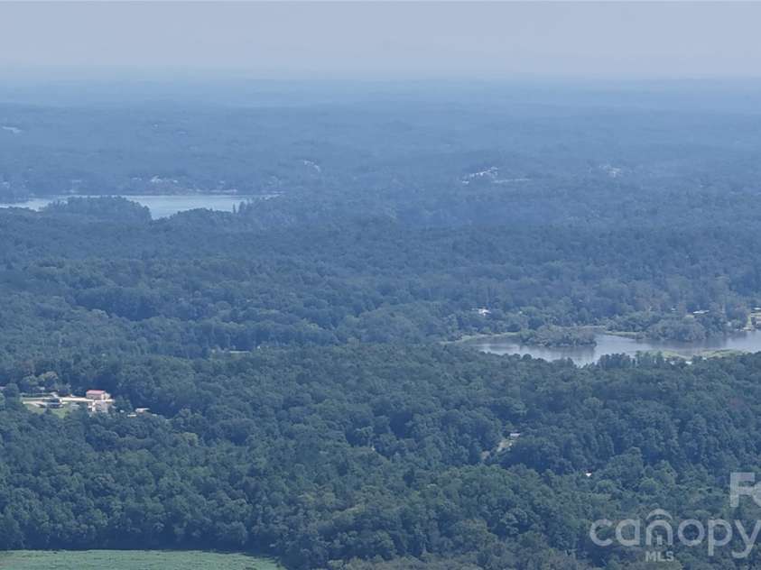 182 US 221 Business Extension, Marion, NC 28752.  MLS# CAR4419854, YatesRealty ID 47959. 