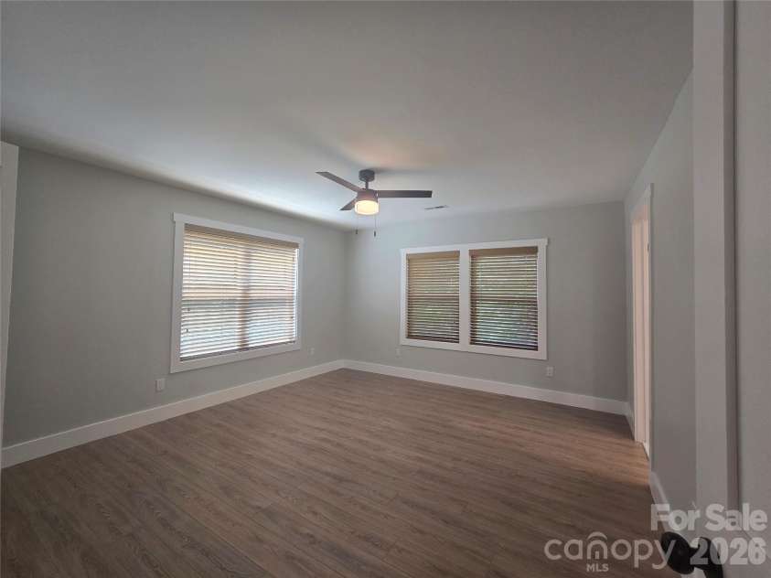 182 US 221 Business Extension, Marion, NC 28752.  MLS# CAR4419854, YatesRealty ID 47959. 
