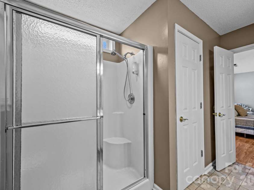 255 Stonehollow Road, Fletcher, NC 28732.  MLS# CAR4320465, YatesRealty ID 4796. Accessible shower