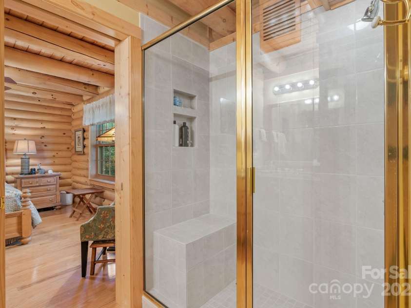 90 Forest Ridge Road, Burnsville, NC 28714.  MLS# CAR4176437, YatesRealty ID 4796. Full Bath on Main