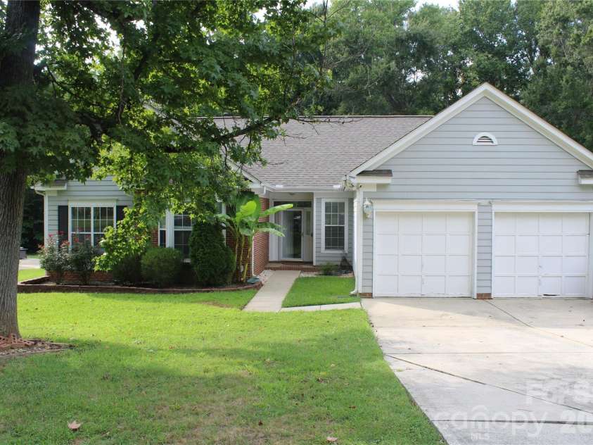 7508 Blythwood Lane, Charlotte, NC 28227.  MLS# CAR4419850, YatesRealty ID 47961. 