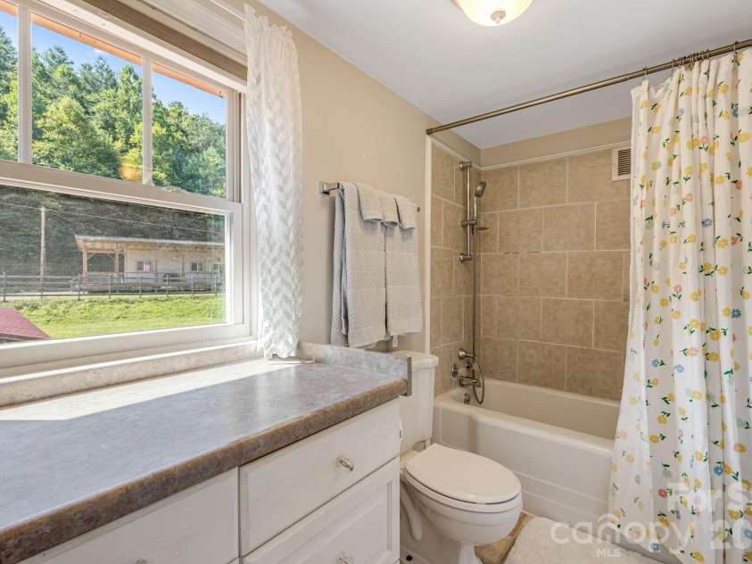 58 Guntertown Road, Marshall, NC 28753.  MLS# CAR4418094, YatesRealty ID 47965. 
