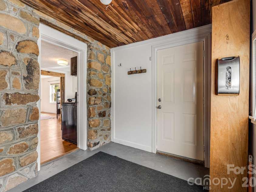 58 Guntertown Road, Marshall, NC 28753.  MLS# CAR4418094, YatesRealty ID 47965. 
