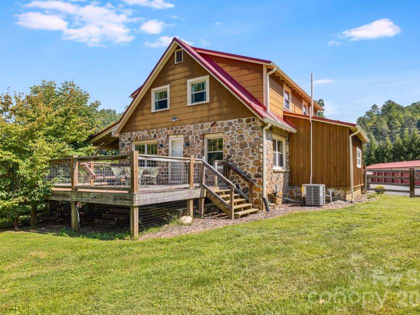 58 Guntertown Road, Marshall, NC 28753.  MLS# CAR4418094, YatesRealty ID 47965. 