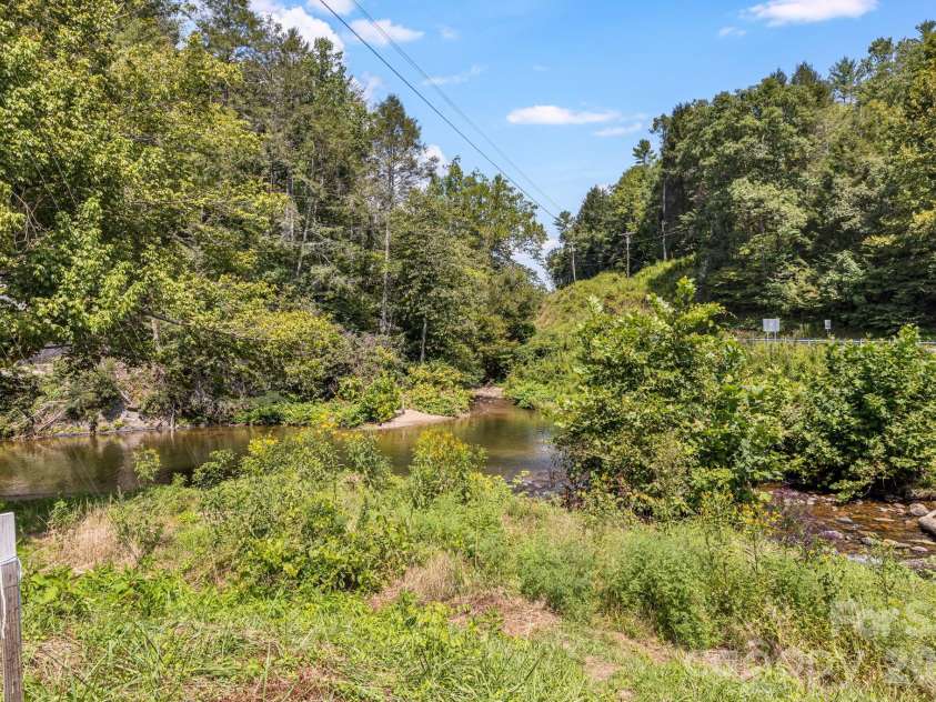 58 Guntertown Road, Marshall, NC 28753.  MLS# CAR4418094, YatesRealty ID 47965. 