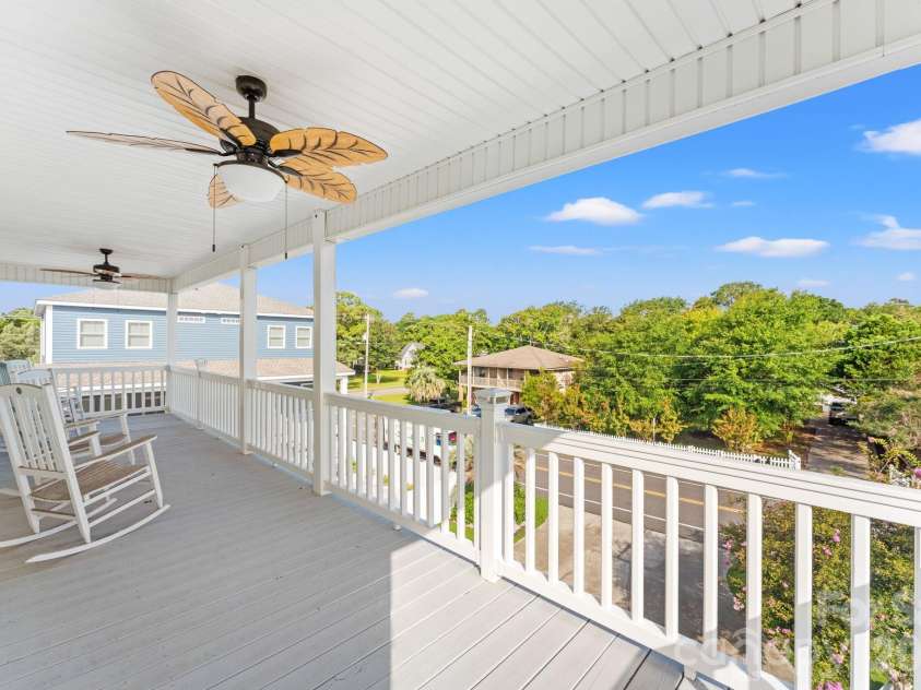 2009 Hillside Drive, North Myrtle Beach, SC 29582.  MLS# CAR4419715, YatesRealty ID 47967. 