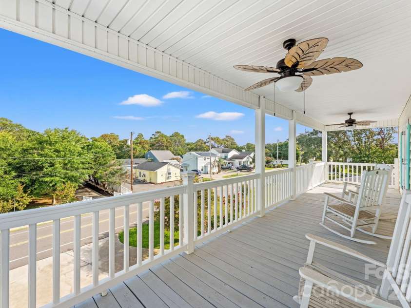 2009 Hillside Drive, North Myrtle Beach, SC 29582.  MLS# CAR4419715, YatesRealty ID 47967. 