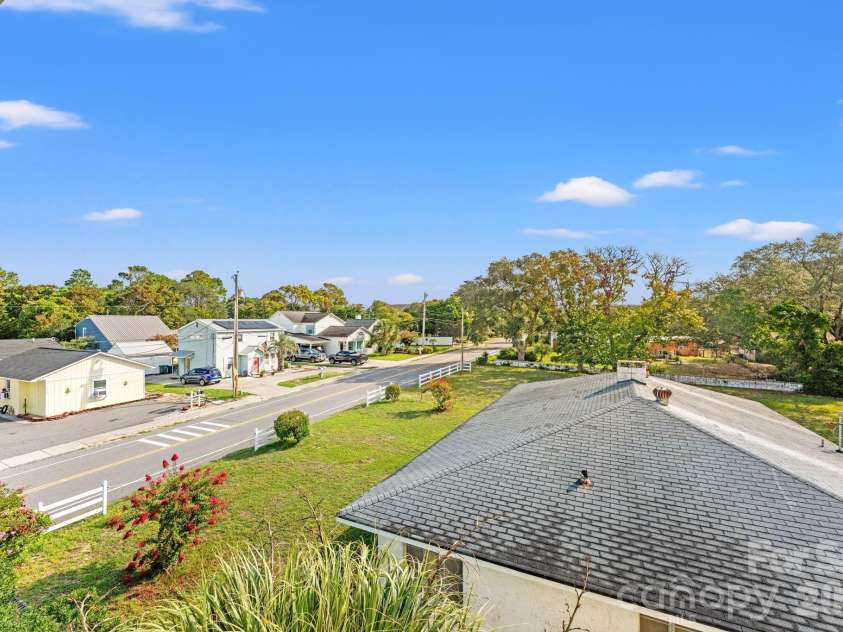 2009 Hillside Drive, North Myrtle Beach, SC 29582.  MLS# CAR4419715, YatesRealty ID 47967. 