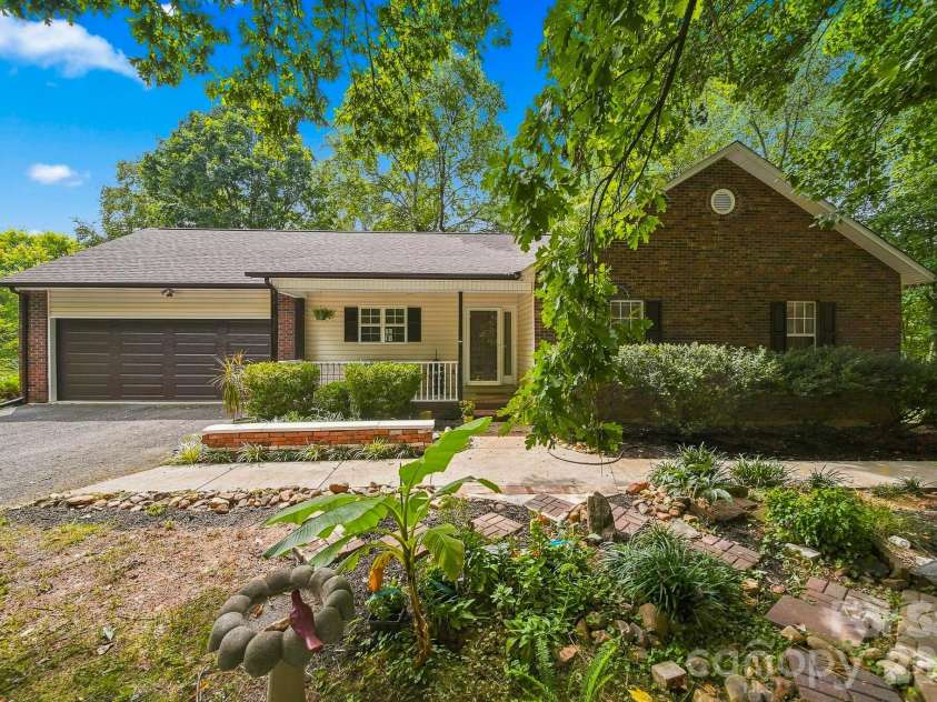 220 5th Street, Conover, NC 28613.  MLS# CAR4417822, YatesRealty ID 47968. 