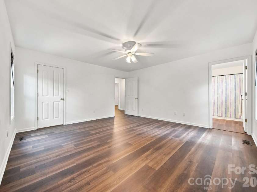 220 5th Street, Conover, NC 28613.  MLS# CAR4417822, YatesRealty ID 47968. 
