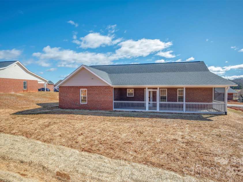 160 Central Park Circle, Spindale, NC 28160.  MLS# CAR4231448, YatesRealty ID 4797. 