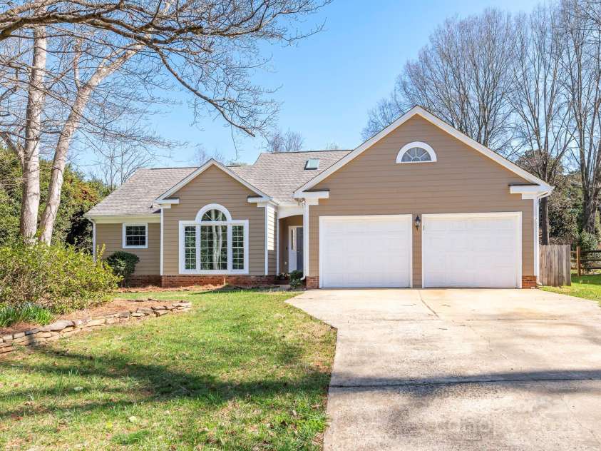 9307 Harlow Creek Road, Huntersville, NC 28078.  MLS# CAR4234122, YatesRealty ID 4797. 