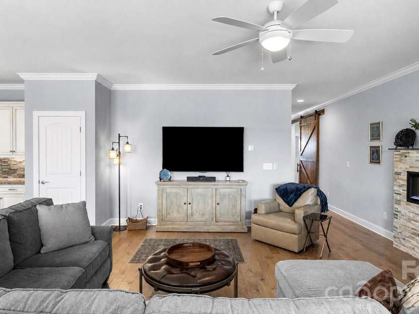 5262 Looking Glass Trail, Denver, NC 28037.  MLS# CAR4417397, YatesRealty ID 47970. 