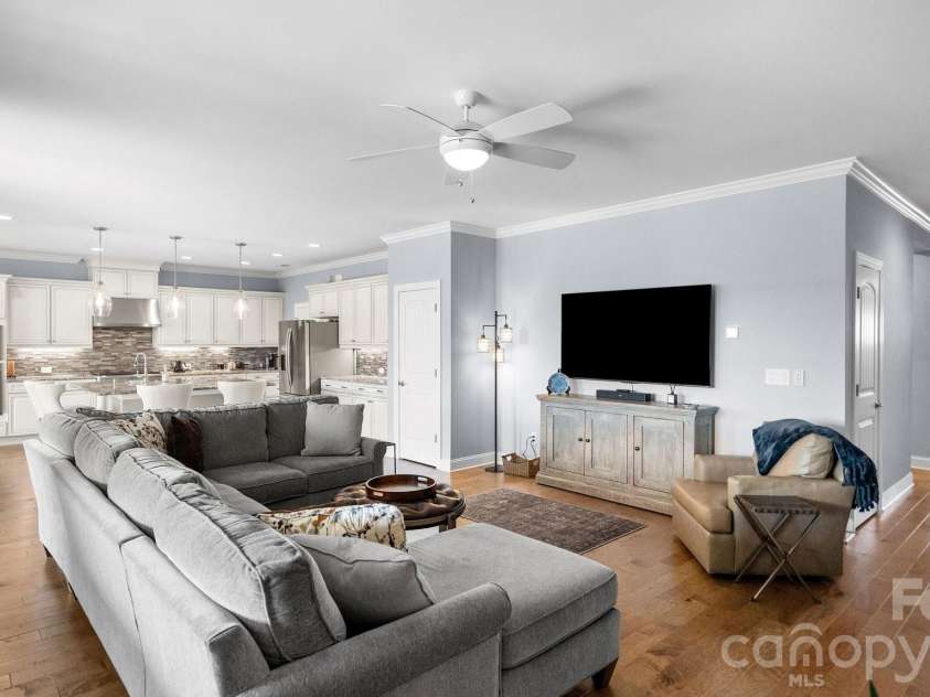 5262 Looking Glass Trail, Denver, NC 28037.  MLS# CAR4417397, YatesRealty ID 47970. 