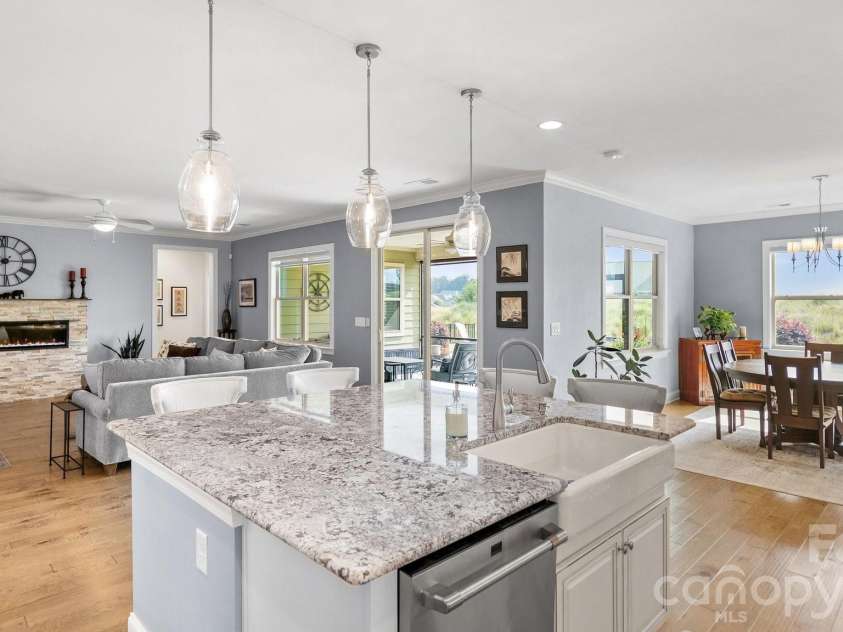 5262 Looking Glass Trail, Denver, NC 28037.  MLS# CAR4417397, YatesRealty ID 47970. 