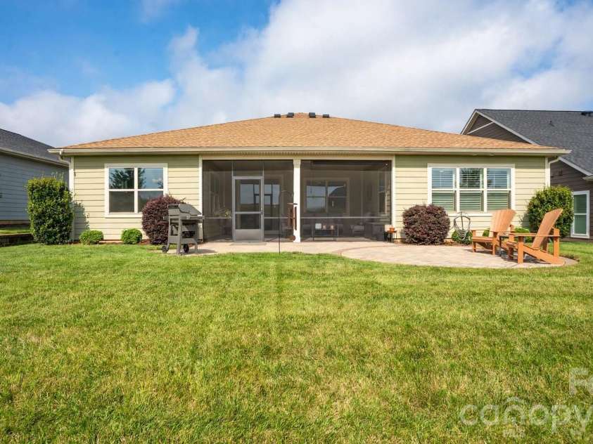 5262 Looking Glass Trail, Denver, NC 28037.  MLS# CAR4417397, YatesRealty ID 47970. 