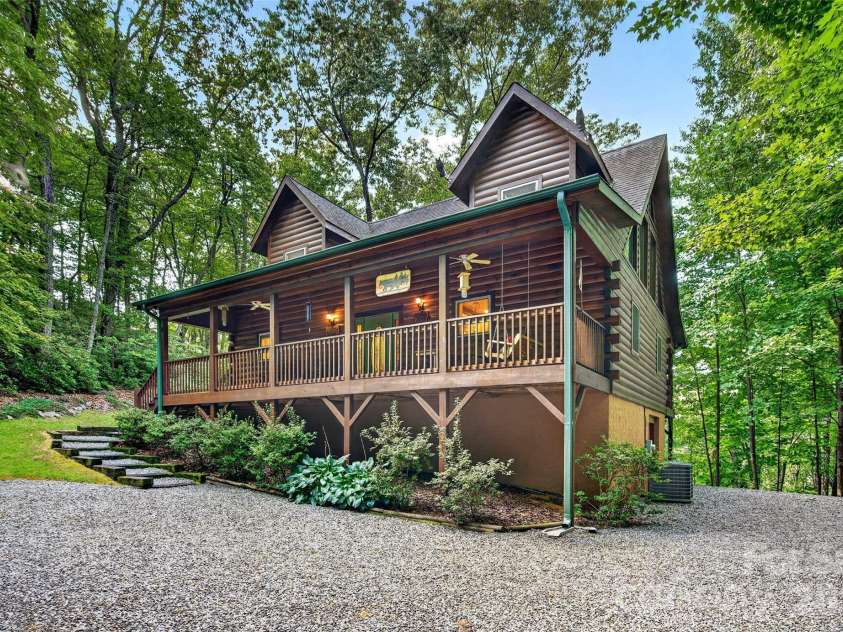 386 Wild Turkey Run, Black Mountain, NC 28711.  MLS# CAR4418931, YatesRealty ID 47973. 