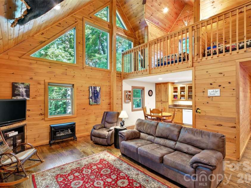 386 Wild Turkey Run, Black Mountain, NC 28711.  MLS# CAR4418931, YatesRealty ID 47973. 