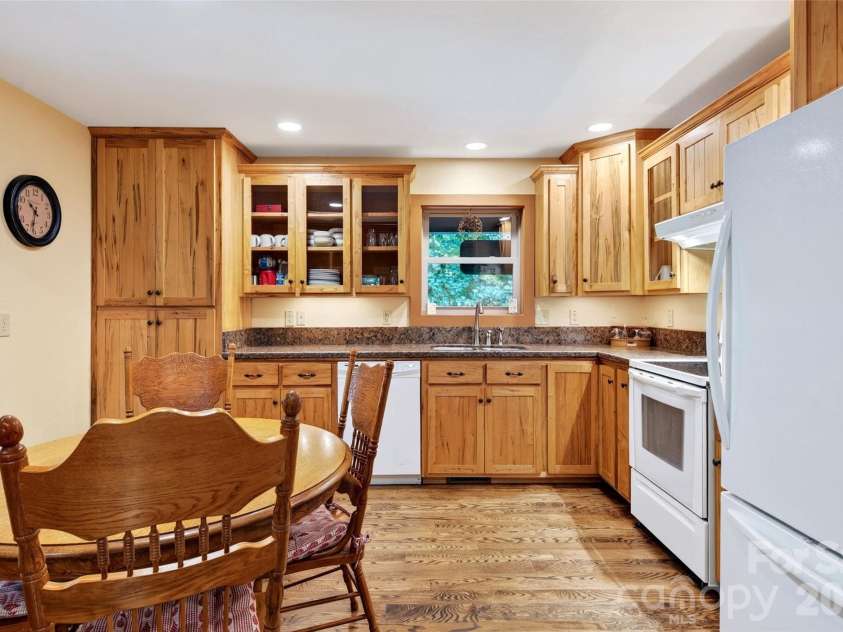 386 Wild Turkey Run, Black Mountain, NC 28711.  MLS# CAR4418931, YatesRealty ID 47973. 