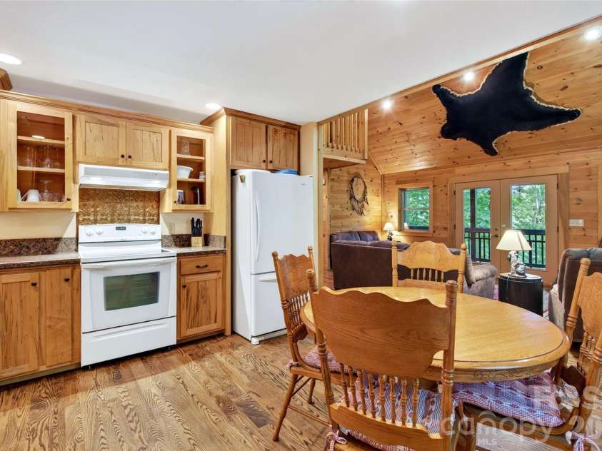 386 Wild Turkey Run, Black Mountain, NC 28711.  MLS# CAR4418931, YatesRealty ID 47973. 