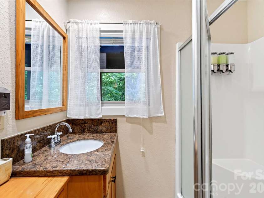 386 Wild Turkey Run, Black Mountain, NC 28711.  MLS# CAR4418931, YatesRealty ID 47973. 