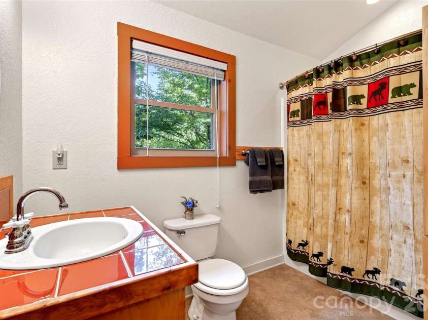 386 Wild Turkey Run, Black Mountain, NC 28711.  MLS# CAR4418931, YatesRealty ID 47973. 