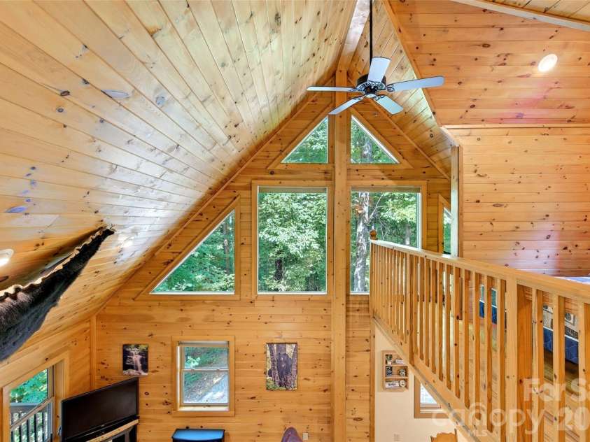 386 Wild Turkey Run, Black Mountain, NC 28711.  MLS# CAR4418931, YatesRealty ID 47973. 