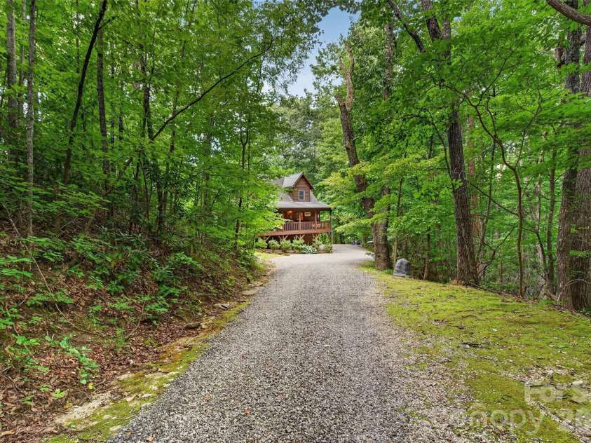 386 Wild Turkey Run, Black Mountain, NC 28711.  MLS# CAR4418931, YatesRealty ID 47973. 