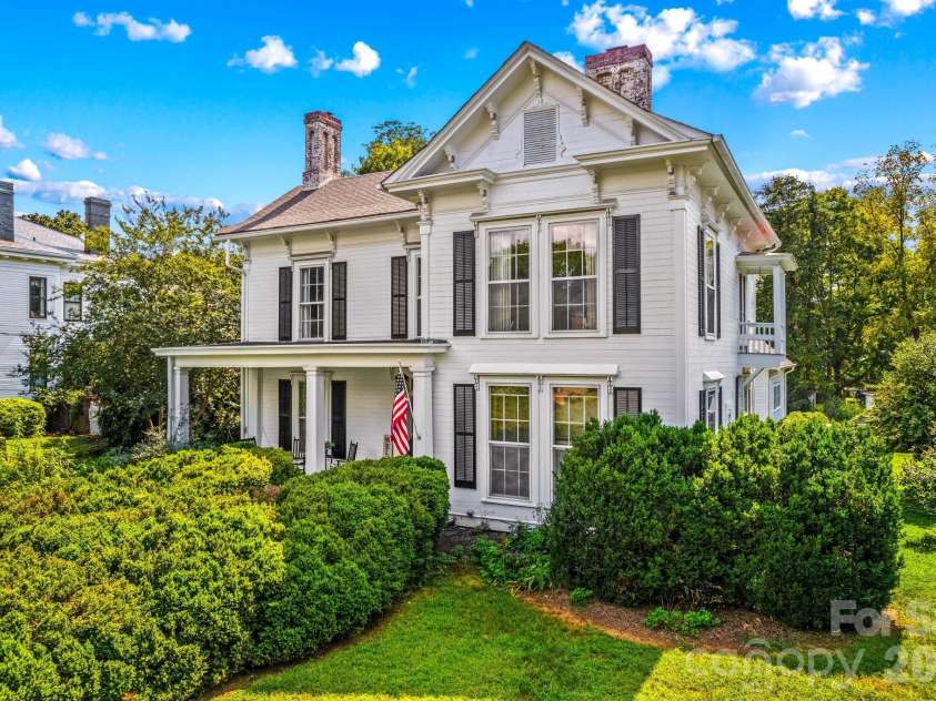 321 Bank Street, Salisbury, NC 28144.  MLS# CAR4419880, YatesRealty ID 47975. 