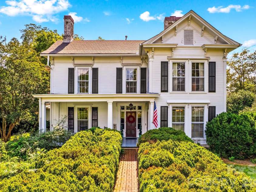 321 Bank Street, Salisbury, NC 28144.  MLS# CAR4419880, YatesRealty ID 47975. 