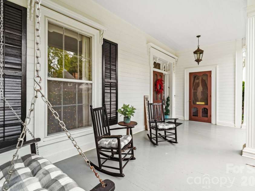 321 Bank Street, Salisbury, NC 28144.  MLS# CAR4419880, YatesRealty ID 47975. 