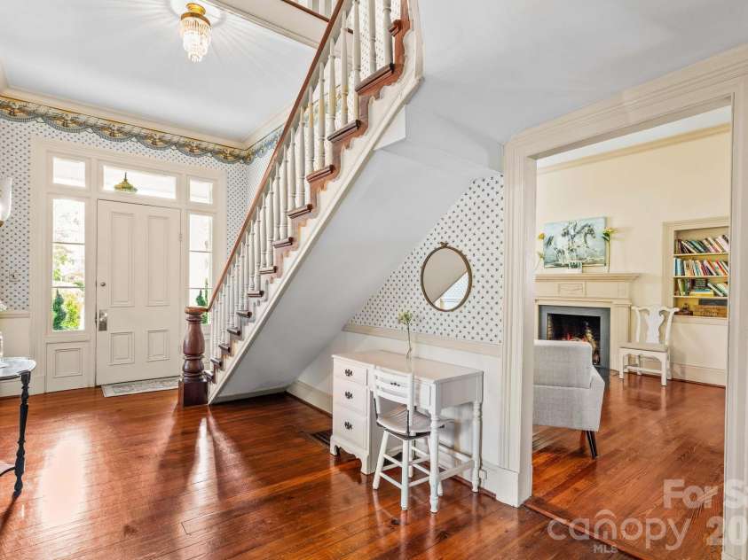 321 Bank Street, Salisbury, NC 28144.  MLS# CAR4419880, YatesRealty ID 47975. 